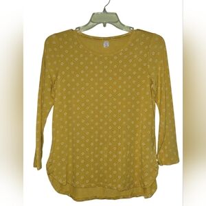 Luxe Yellow Crewneck Scalloped Edge T-Shirt